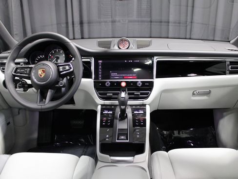 New 2026 Porsche Macan S image 24
