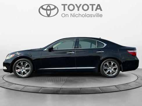 Used 2008 Lexus LS 460 RWD image 2