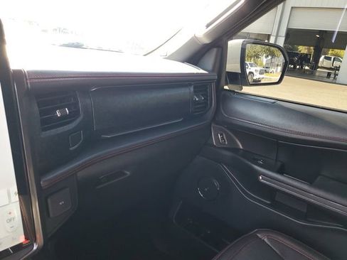 Used 2024 Ford Expedition Max Limited image 24