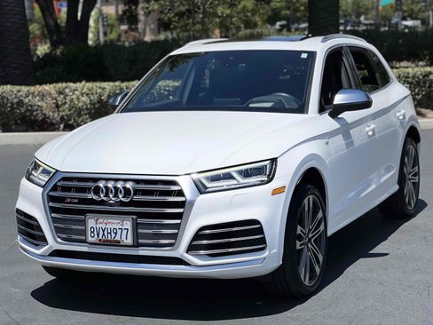 Used 2018 Audi SQ5 Prestige w/ Prestige Package image 16