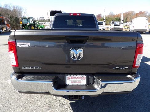 Used 2022 RAM 3500 Big Horn image 4