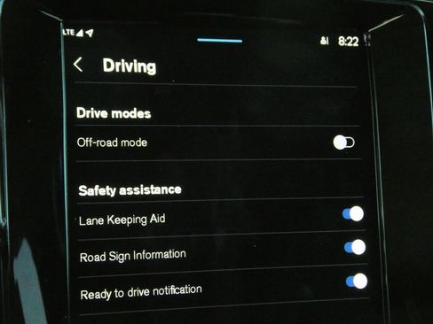 Used 2024 Volvo XC40 B5 Plus image 40