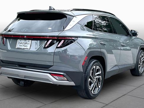 Used 2025 Hyundai Tucson Limited FWD image 13