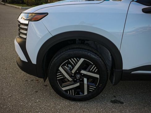 New 2026 Nissan Kicks SV image 11