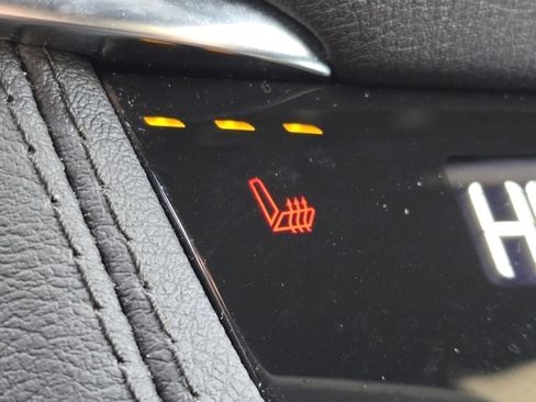 Used 2024 Cadillac XT5 Luxury image 5