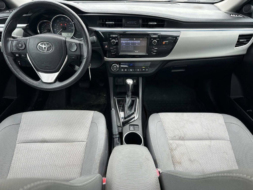 Used 2015 Toyota Corolla LE FWD image 13