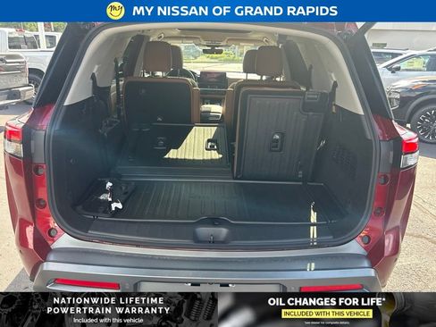 New 2026 Nissan Pathfinder Platinum AWD/4WD image 26
