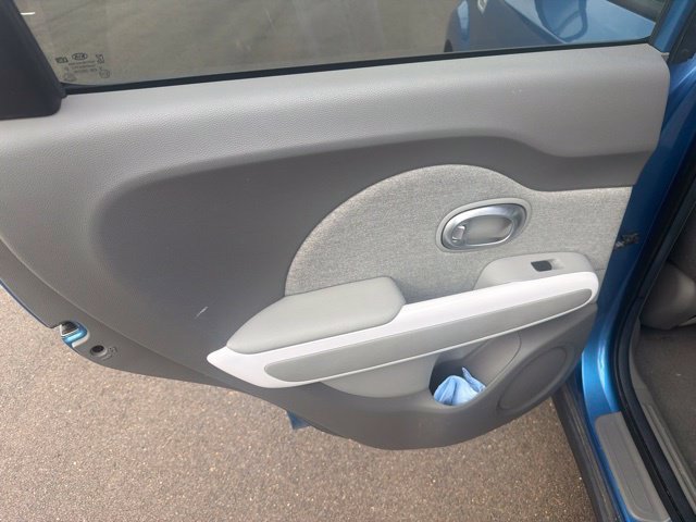 Used 2017 Kia Soul EV FWD image 16