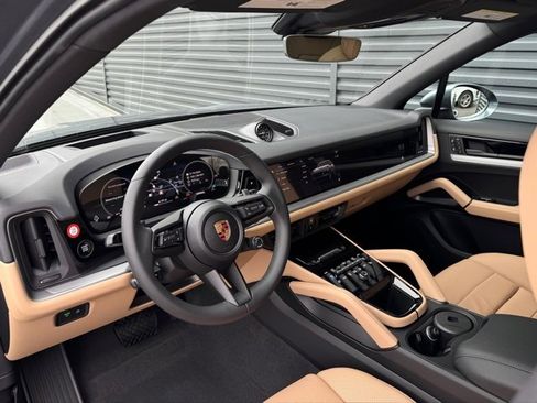 New 2026 Porsche Cayenne image 4