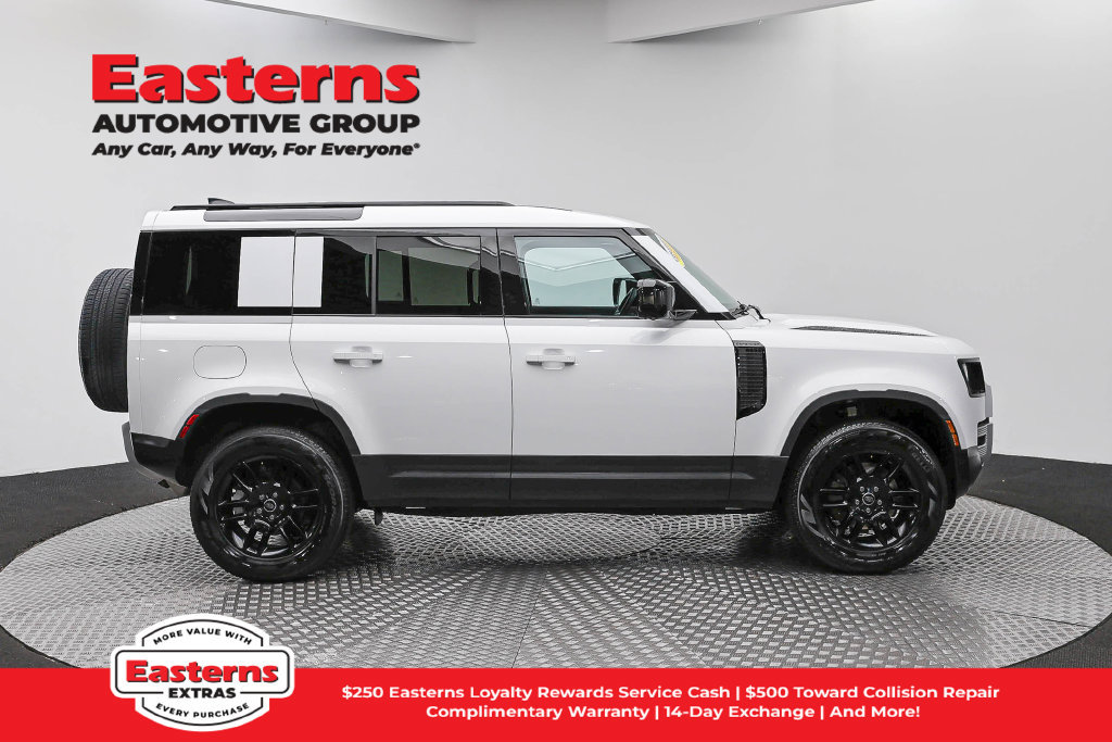 Used 2025 Land Rover Defender 110 S AWD/4WD image 5