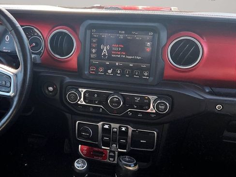 Used 2020 Jeep Gladiator Rubicon w/ Dual Top Group AWD/4WD image 7