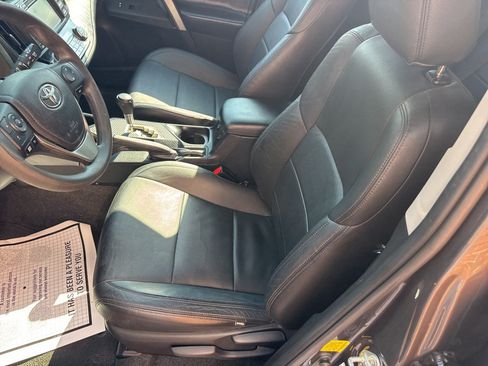 Used 2015 Toyota RAV4 XLE AWD/4WD image 18