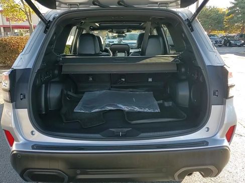 Certified 2025 Subaru Forester Limited image 5