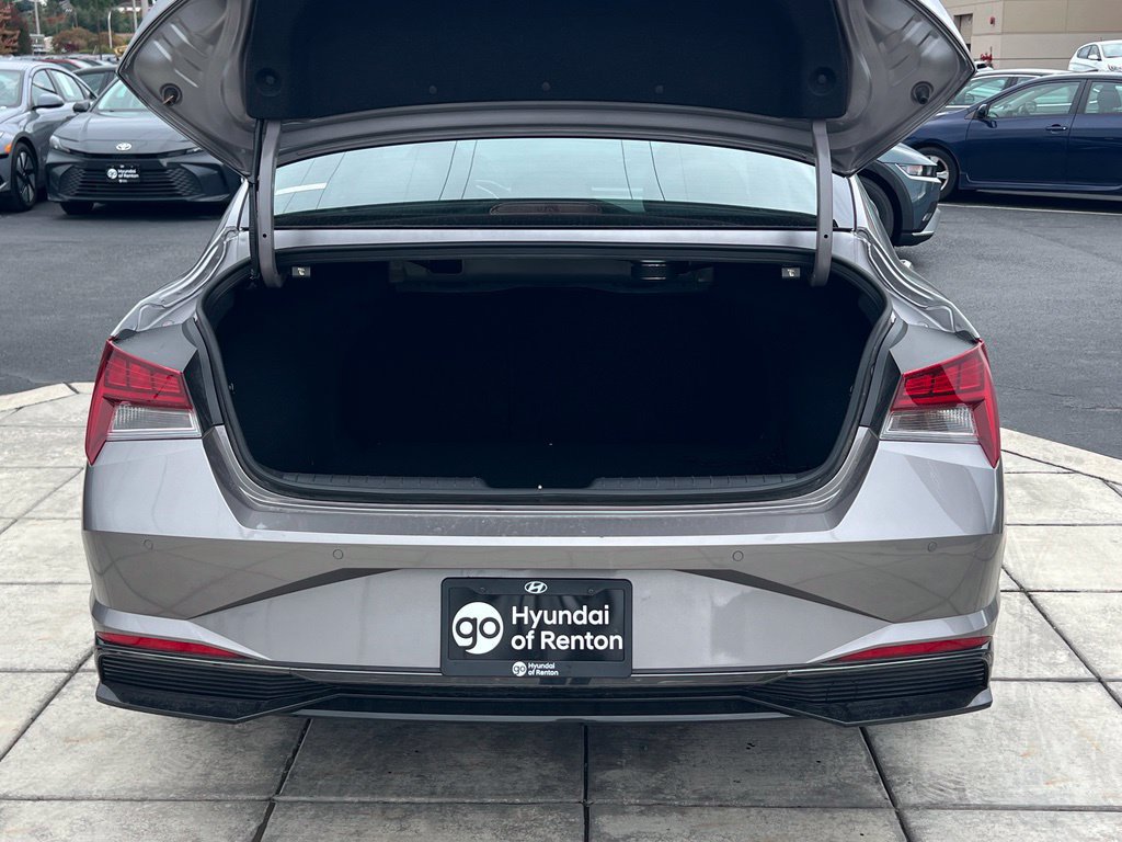 Certified 2023 Hyundai Elantra Limited FWD image 12