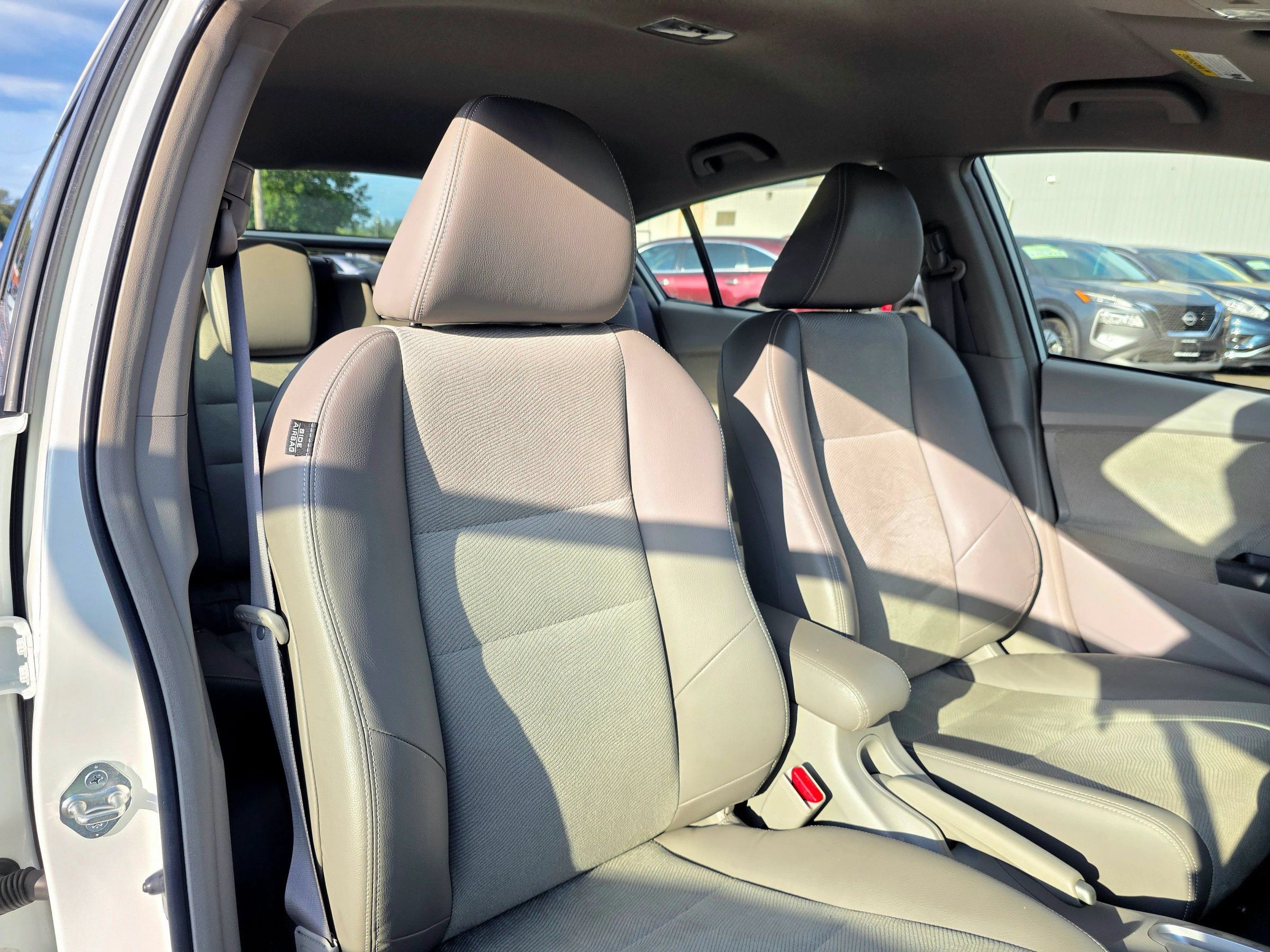 Used 2014 Honda Insight EX image 42