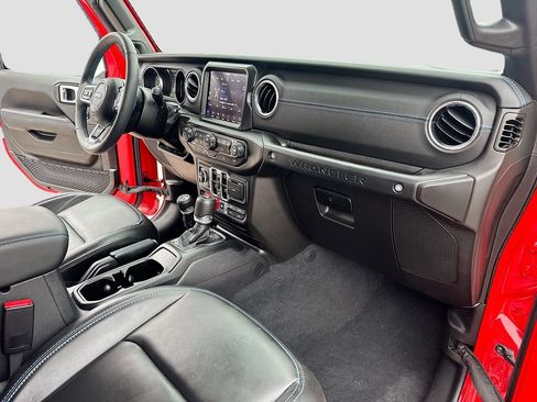 Certified 2023 Jeep Wrangler Unlimited Rubicon 4xe w/ Cold Weather Group AWD/4WD image 33