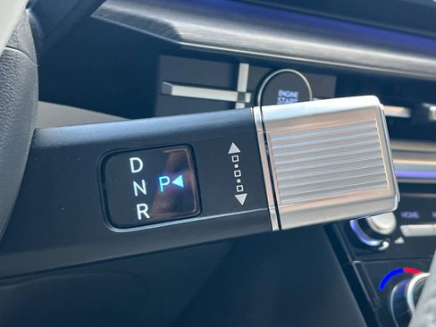 Used 2025 Hyundai Santa Fe Limited image 23