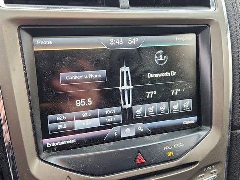 Used 2013 Lincoln MKX AWD image 20