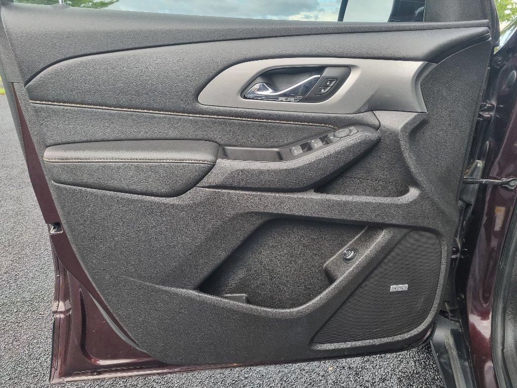 Used 2018 Chevrolet Traverse LT AWD/4WD image 10