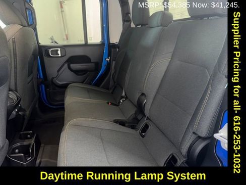 New 2025 Jeep Gladiator Sport image 16