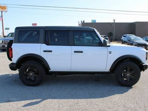 New 2025 Ford Bronco Big Bend w/ Black Diamond Package AWD/4WD image 3