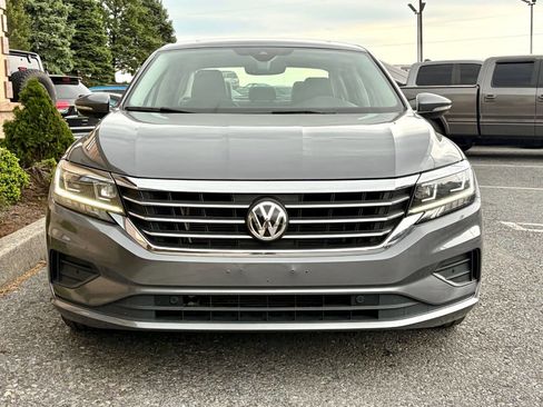 Used 2020 Volkswagen Passat 2.0T SEL FWD image 39