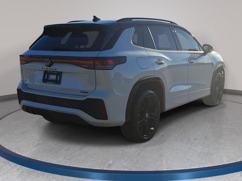 New 2026 Volkswagen Tiguan SE R-Line AWD/4WD image 5