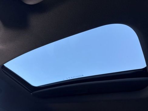 Used 2024 Chevrolet Trax RS w/ Sunroof Package image 15