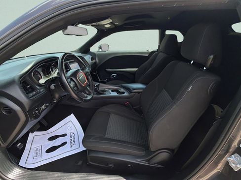 Used 2023 Dodge Challenger SXT image 15