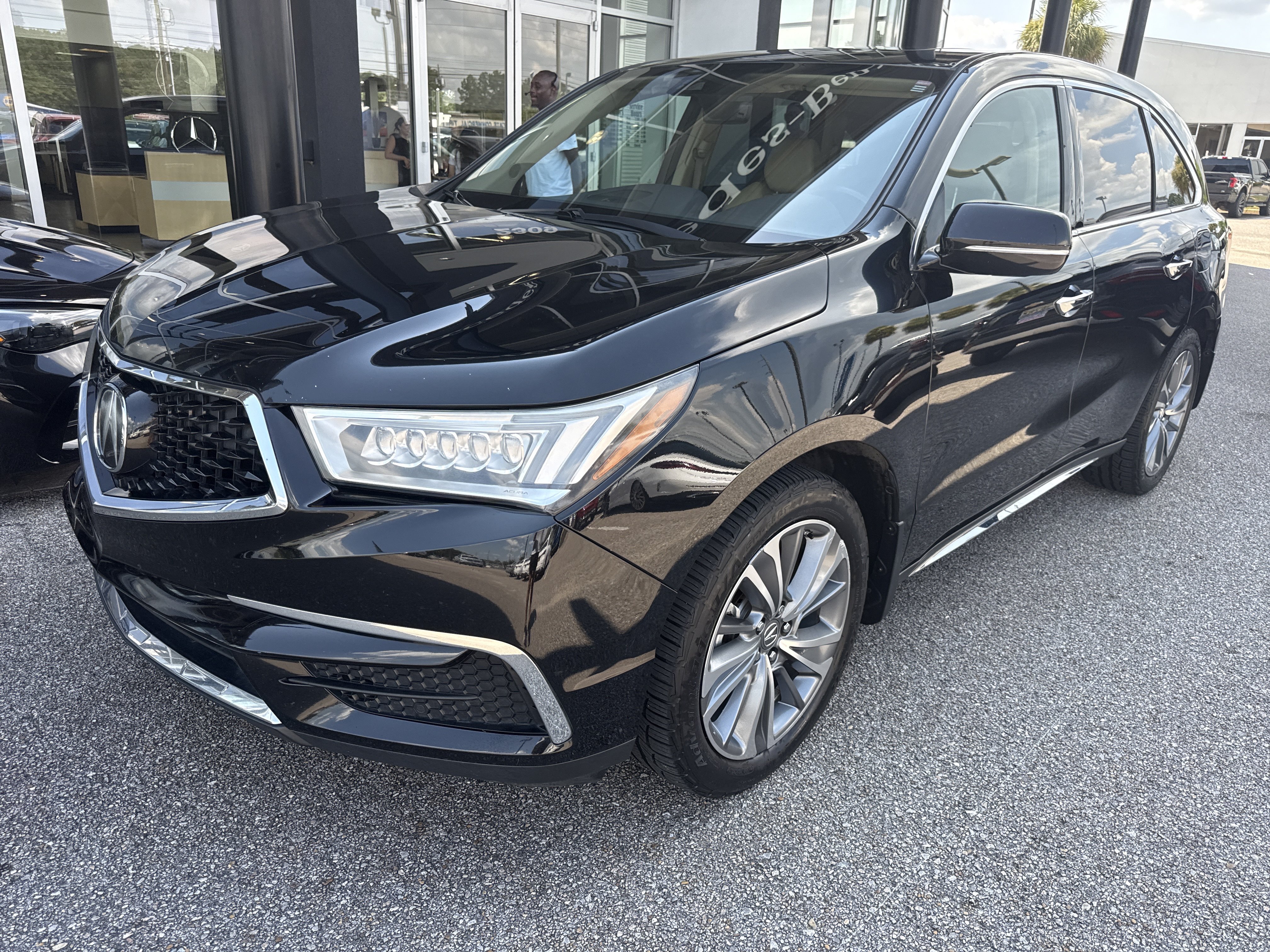 Used 2017 Acura MDX w/ Technology Package AWD/4WD image 1