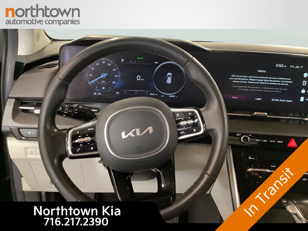 Certified 2023 Kia Carnival SX FWD image 11