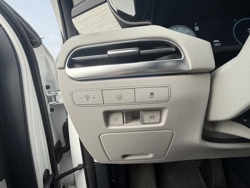 Used 2023 Hyundai Palisade Calligraphy image 24