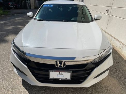 Certified 2019 Honda Accord LX image 3