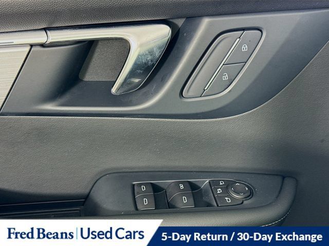 Used 2025 Buick Enclave Preferred FWD image 25
