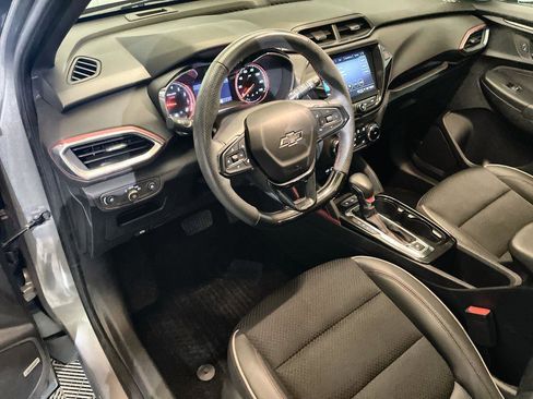 Used 2023 Chevrolet TrailBlazer RS w/ Sun and Liftgate Package image 10