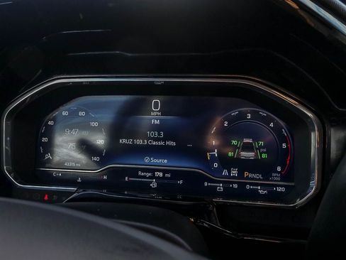 Used 2024 Chevrolet Silverado 2500 LTZ w/ LTZ Convenience Package image 21