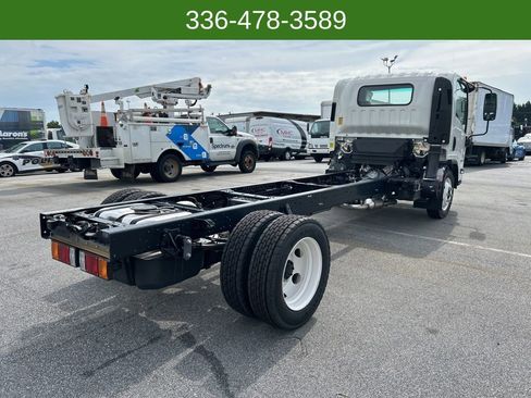 New 2024 Isuzu NPR image 5