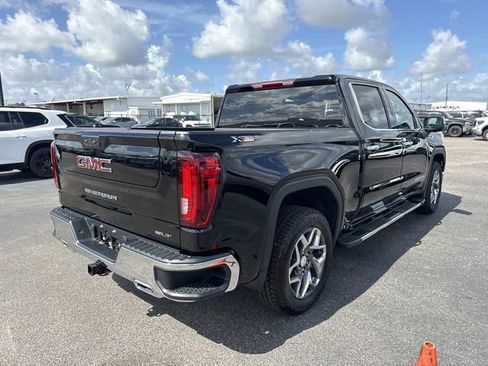New 2026 GMC Sierra 1500 SLT w/ SLT Premium Package AWD/4WD image 3