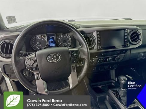 Used 2022 Toyota Tacoma TRD Off-Road w/ TRD Premium Off Road Package AWD/4WD image 24