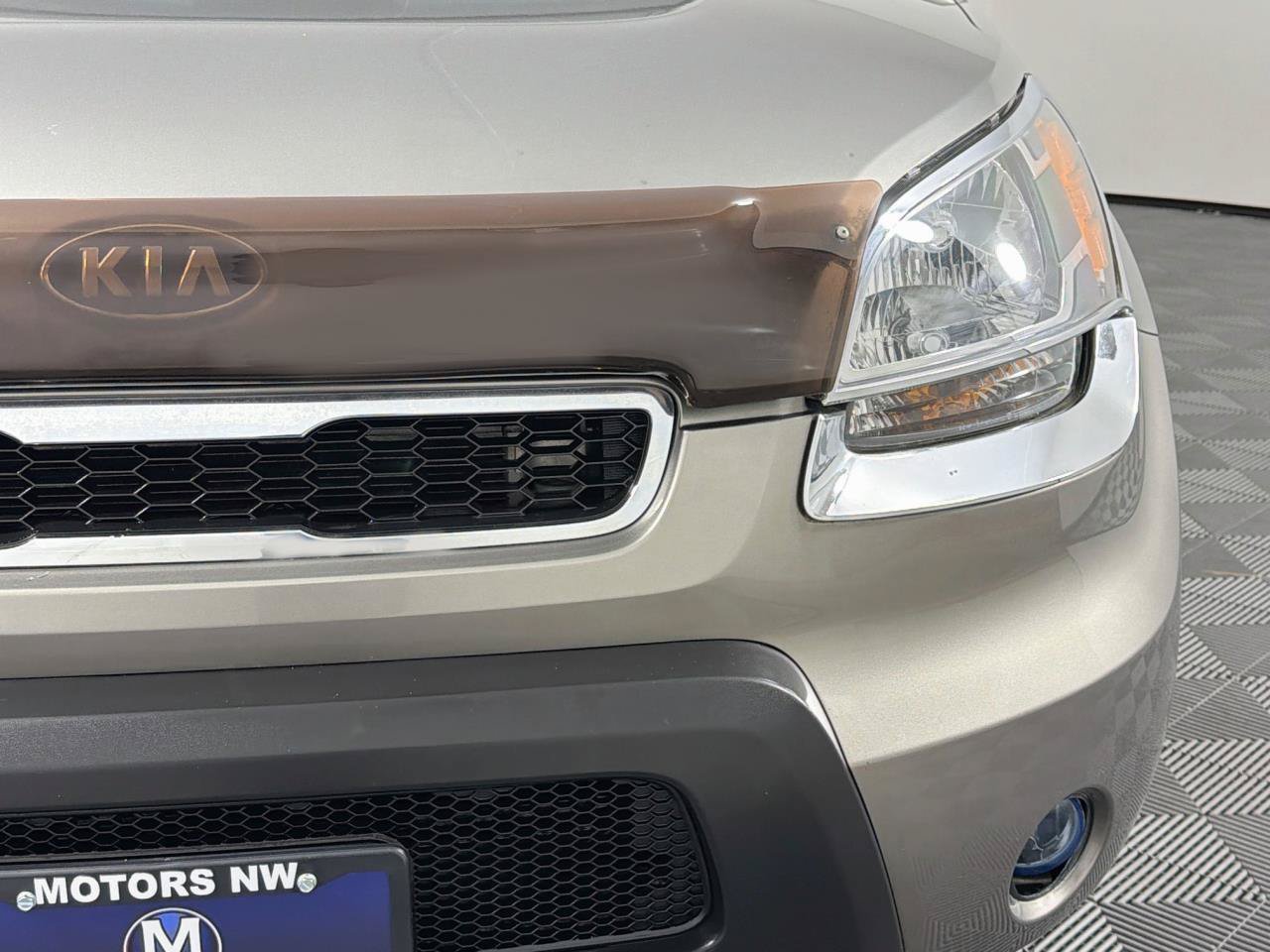 Used 2010 Kia Soul + w/ Audio Pkg FWD image 4