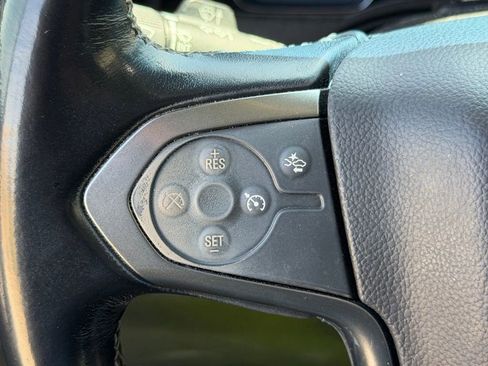 Used 2019 Chevrolet Suburban LT AWD/4WD image 15
