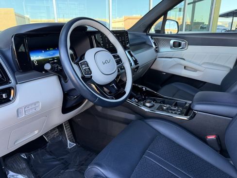 Used 2023 Kia Sorento SX Prestige image 34