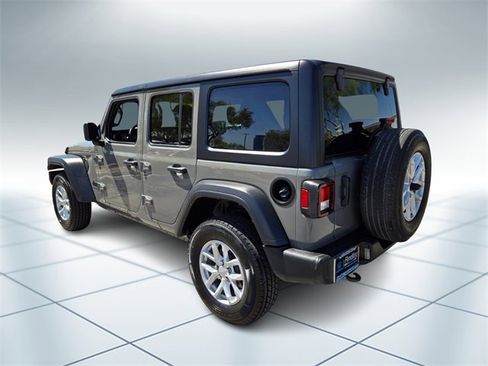 Used 2023 Jeep Wrangler Sport S image 7