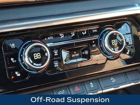 Used 2025 GMC Sierra 2500 Denali Ultimate image 21