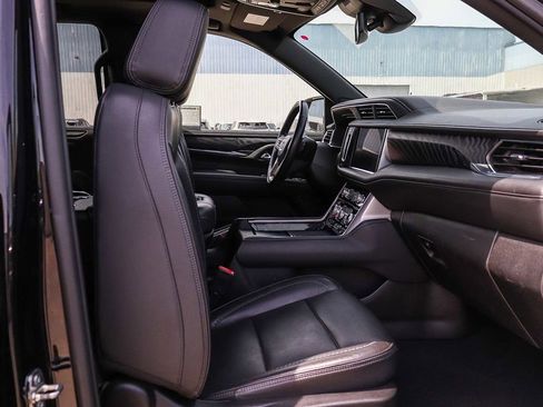 Used 2023 GMC Yukon Denali RWD image 19
