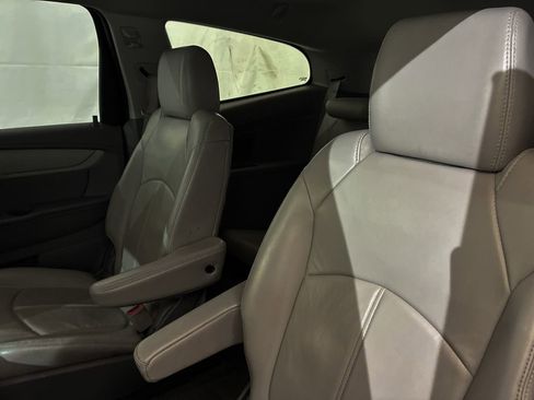 Used 2013 Chevrolet Traverse LT FWD image 9