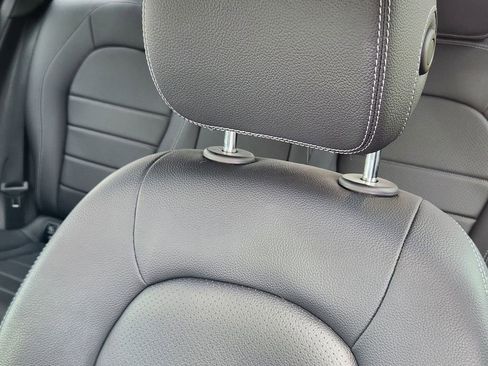 Used 2020 Mercedes-Benz GLC 300 4MATIC image 13