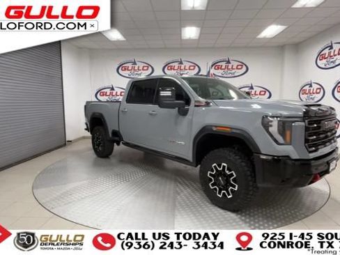 Used 2025 GMC Sierra 2500 AT4X AWD/4WD image 2