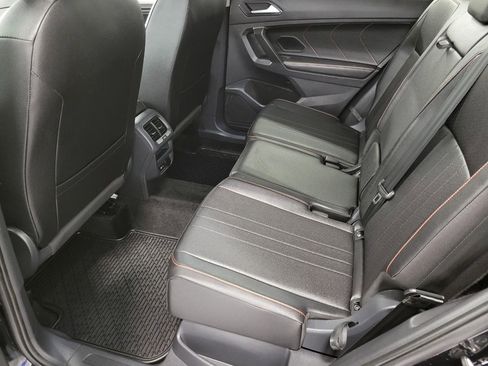 Used 2024 Volkswagen Tiguan Wolfsburg Edition image 21