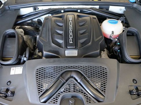 Used 2015 Porsche Macan S w/ Premium Package Plus image 54